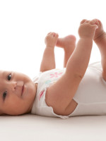posture-6-month-toe-grab
